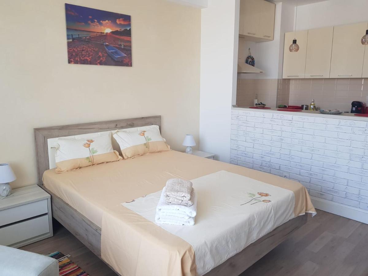 Estival Studio By Onix Blue Mamaia Nord Năvodari Kültér fotó